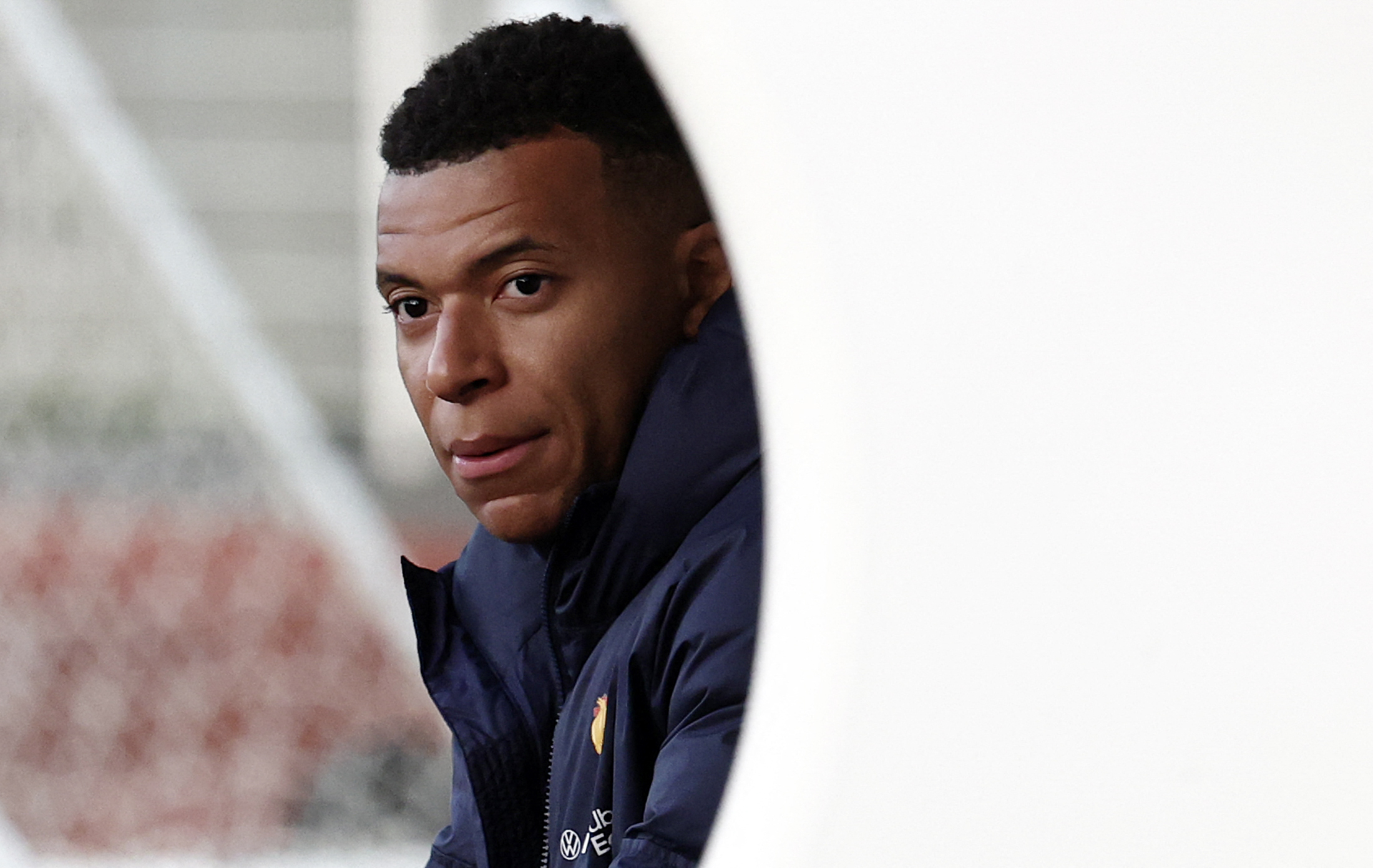 包含赛前体能课后,罗马调整名单备战法国杯,悬念犹存,年轻球员得到机会的词条 包含赛前体能课后,罗马调整名单备战法国杯,悬念犹存,年轻球员得到机会的词条