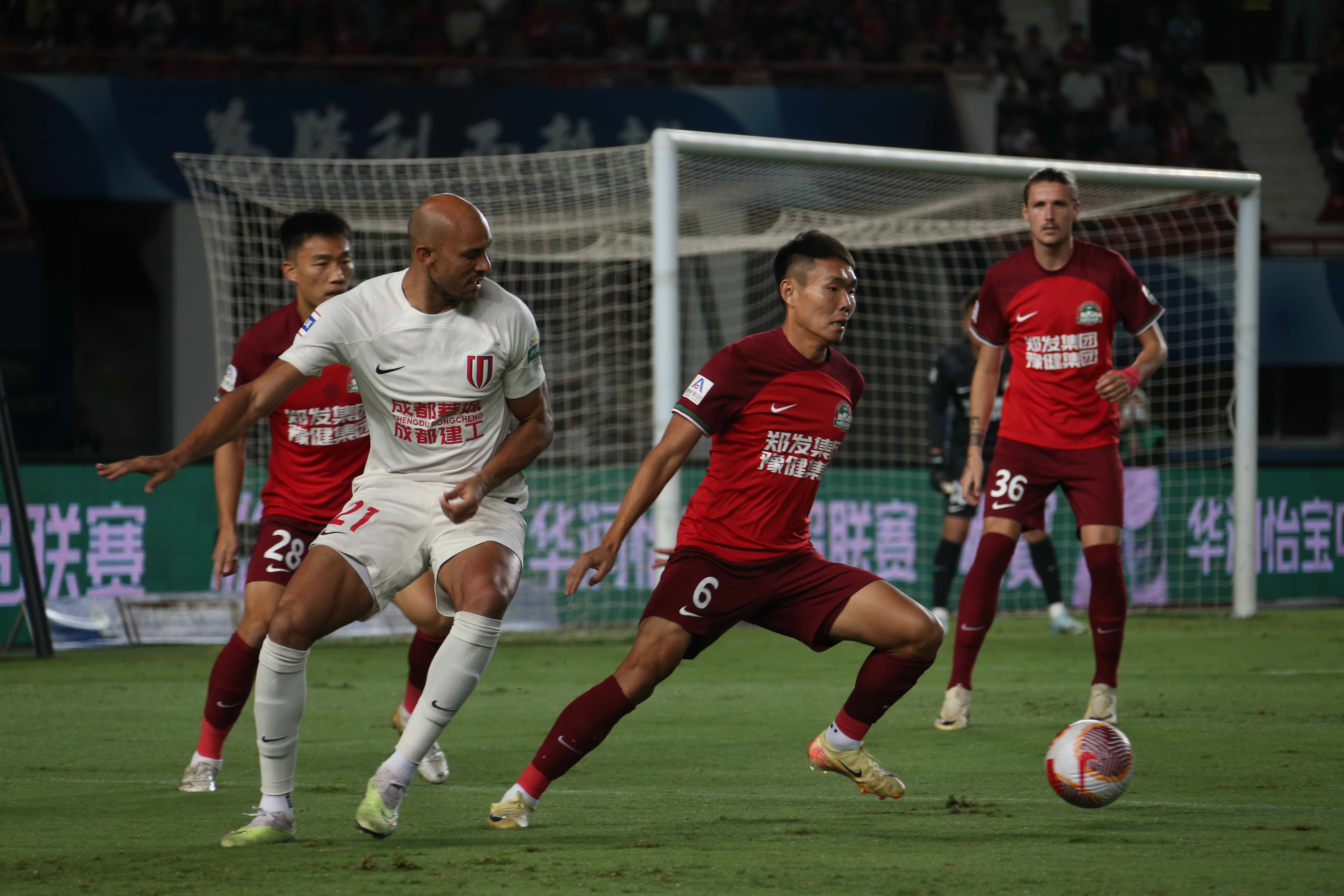 关于阿贾克斯发布备战花絮；赛前强势反弹；法甲任务艰巨；年轻球员得到机会的信息